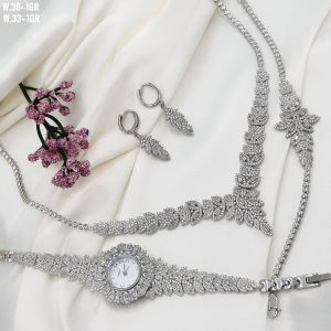 ست کامل جواهری (عروس) با عیار 925 و رادیوم شده با نگین های ریز اتمی درشت و پرکار شامل ساعت گوشواره دستبند گردنبند