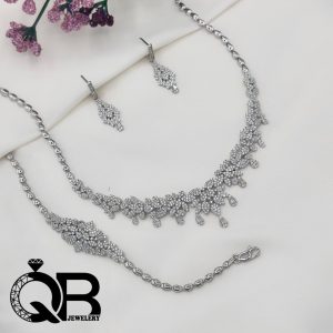 سرویس نقره با عیار 925 و آبکاری رادیوم همراه با نگین‌های ریز اتمی