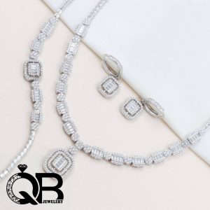 سرویس نقره با عیار 925 و آبکاری رادیوم همراه با نگین‌های درخشان اتمی