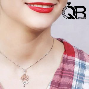 گردنبند نقره دخترانه و زنانه با عیار ۹۲۵ آبکاری رادیوم مدل گل