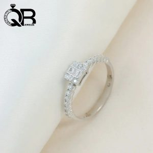 انگشتر نقره امرالد طرح مربع سبک وزن عیار 925