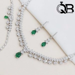 سرویس نقره عروس طرح جواهر نگین زمرد