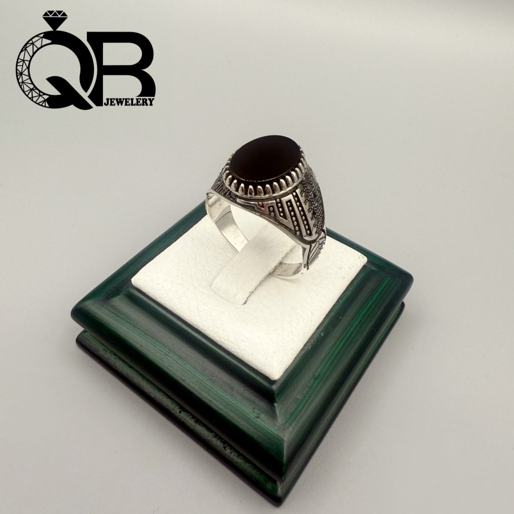 خرید و قیمت انگشتر مردانه عقیق مشکی خراسانی(اونیکس ) نقره 925 عیار طرح