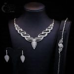 سرویس زنانه نگین دار تراش1