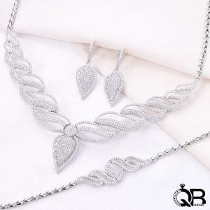 سرویس زنانه نگین دار تراش