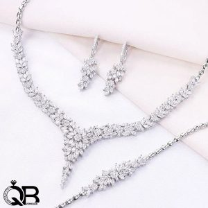 سرویس زنجیری نگین دارطرح گل