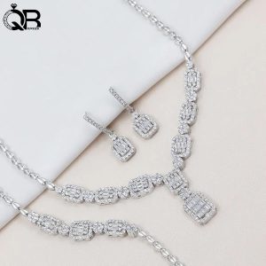 سرویس‌ طرح زمرد باگت‌کاری‌شده