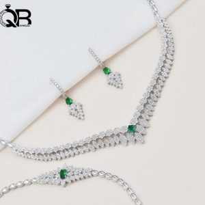 سرویس نقره نگین‌دار با نگین سبز زمردی