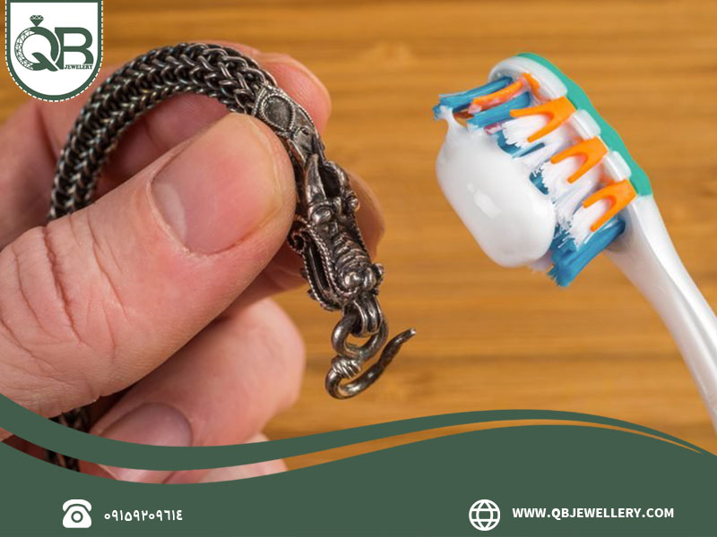 استفاده از خمیر جوش شیرین برای تمیز کردن نقره